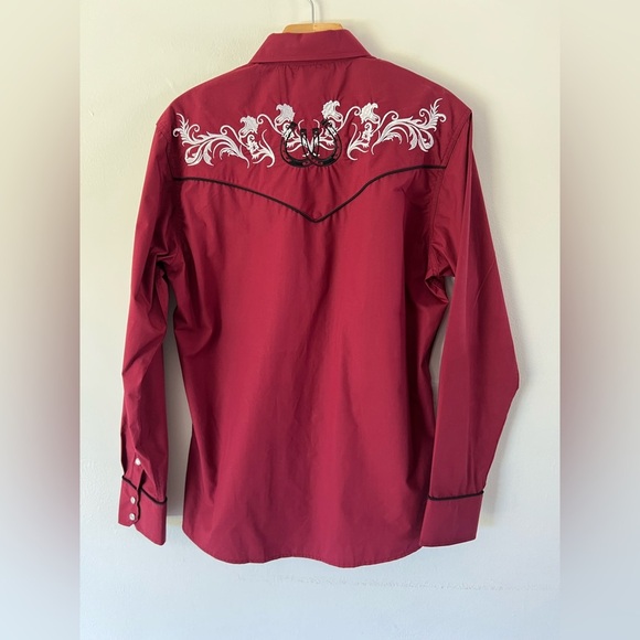 Patron Cito Maroon Floral & Horseshoe Embroidered Western Snap Button Shirt - Picture 7 of 11